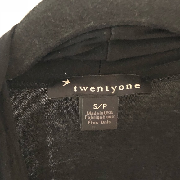 Black vest - Picture 3 of 3